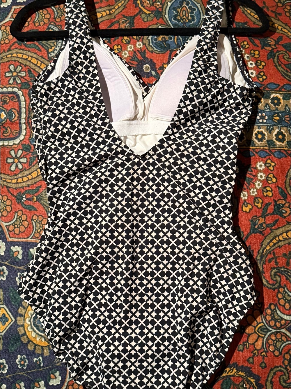 L.L.Bean Black and White Leaf-Print One-Piece Swimsuit - Picture 4 of 6